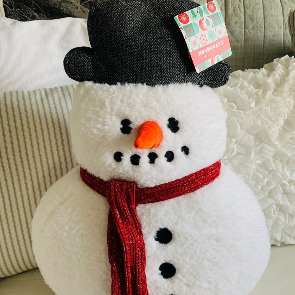 NEW WITH TAGS Novogratz Christmas Sherpa Fleece Cuddly Snowman Pillow